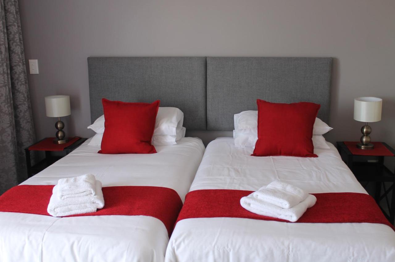 Phoenix Lodge And Waterside Accommodation Knysna Exteriör bild
