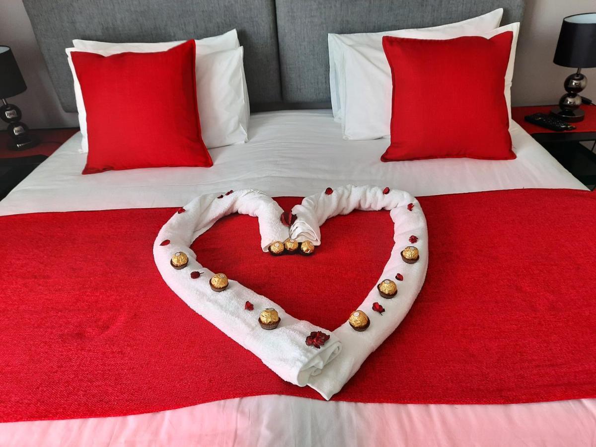 Phoenix Lodge And Waterside Accommodation Knysna Exteriör bild