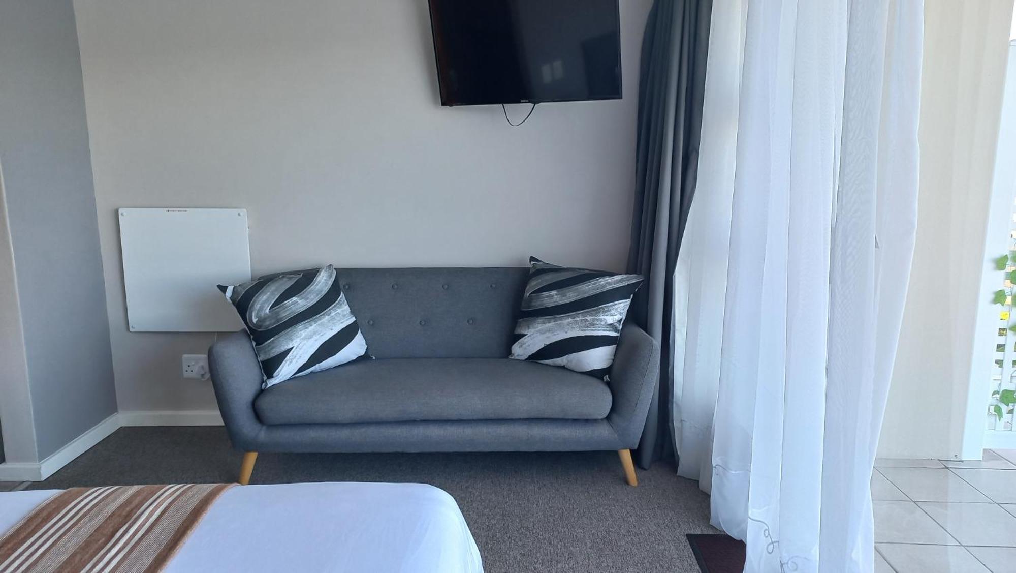 Phoenix Lodge And Waterside Accommodation Knysna Exteriör bild