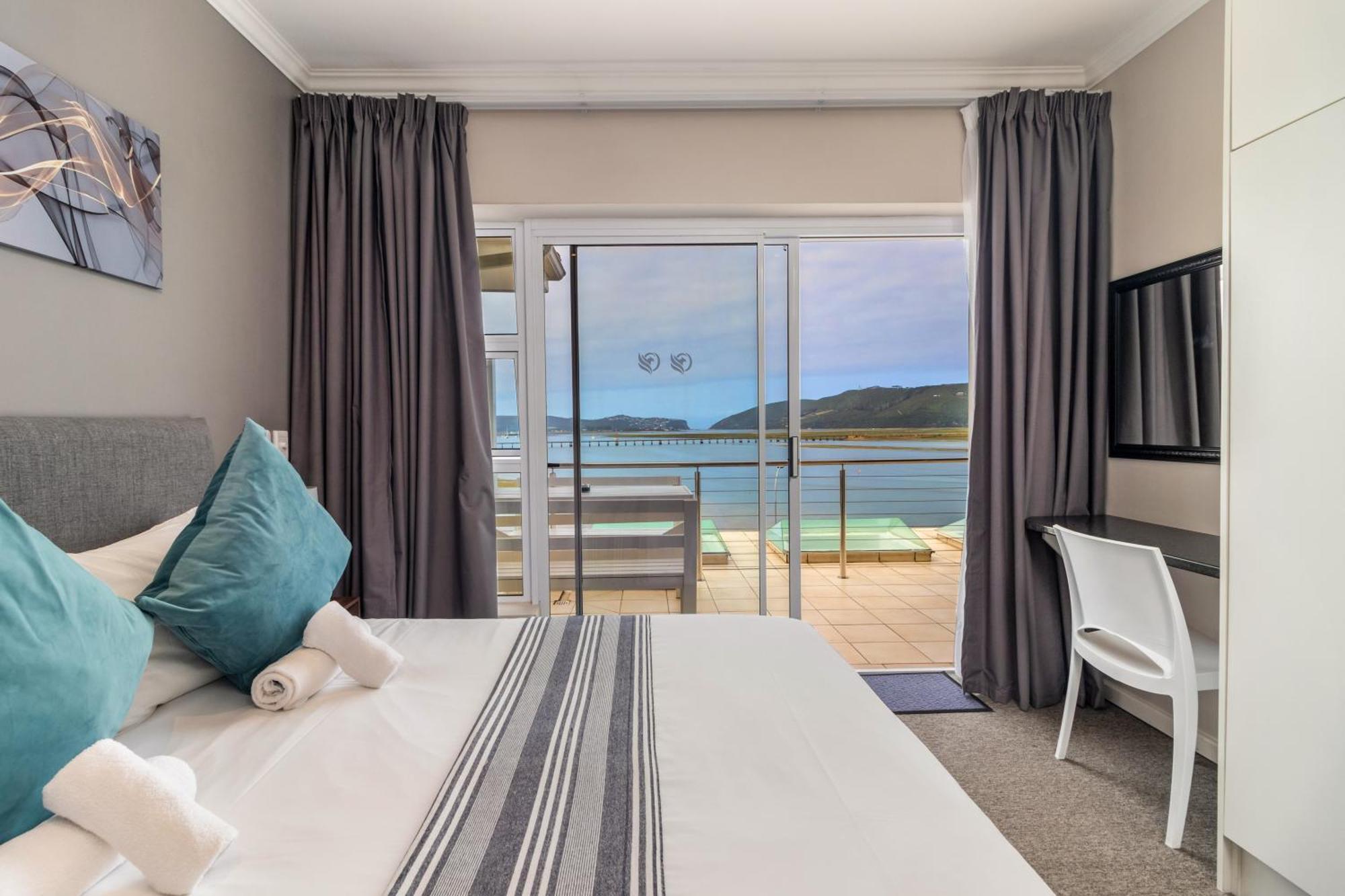 Phoenix Lodge And Waterside Accommodation Knysna Exteriör bild