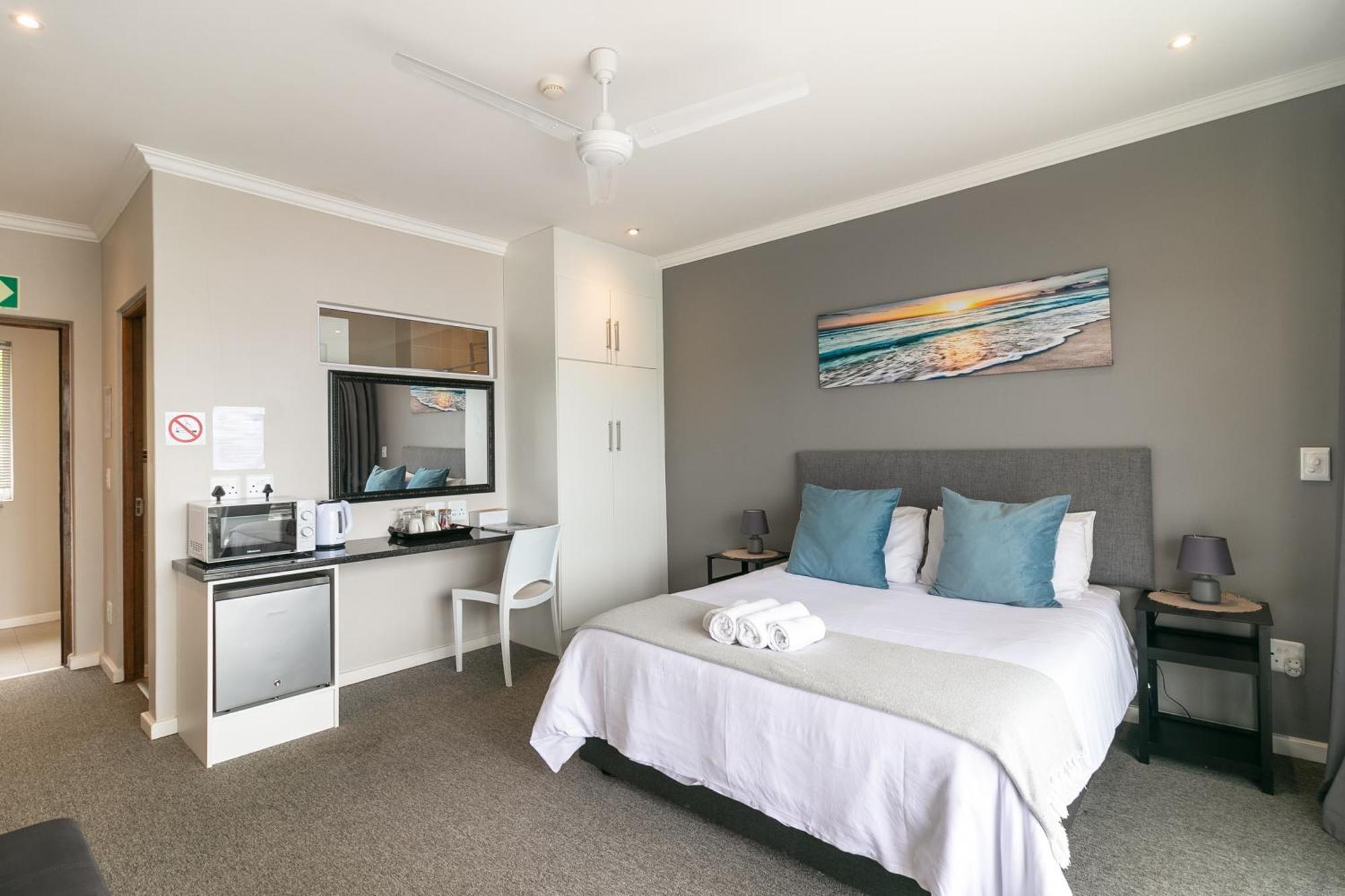 Phoenix Lodge And Waterside Accommodation Knysna Exteriör bild